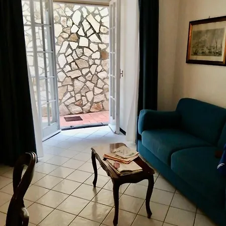 Sei A Appartamento Capri